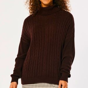 Chunky knit Oversized Hollister brown turtleneck long sleeved sweater